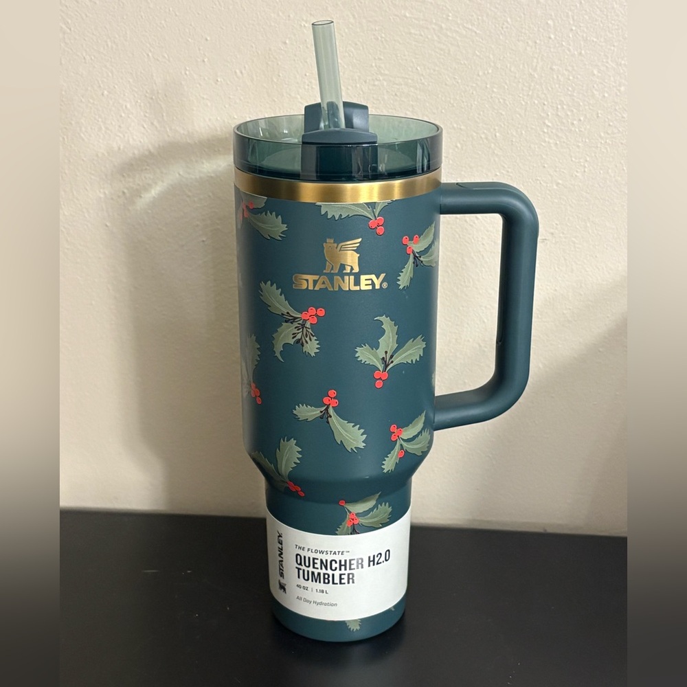 Stanley 40oz Holiday Botanical Quencher Tumbler